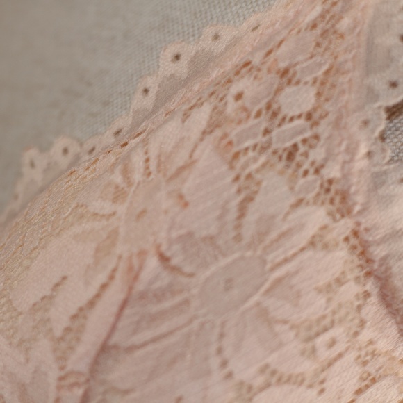 Smart & Sexy Lace Bra - Picture 4 of 16